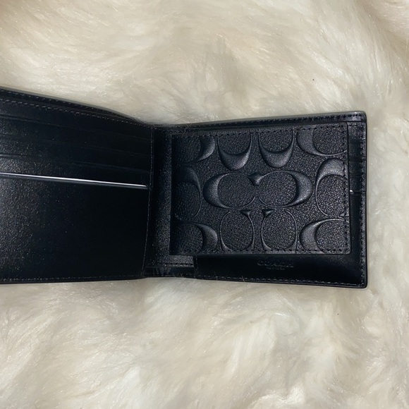 Men’s Wallet - 3 in 1 wallet in embossed signature leather - Picture 3 of 7